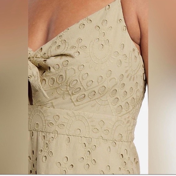 Eyelet Tie Front Midi dress Express - Picture 3 of 3